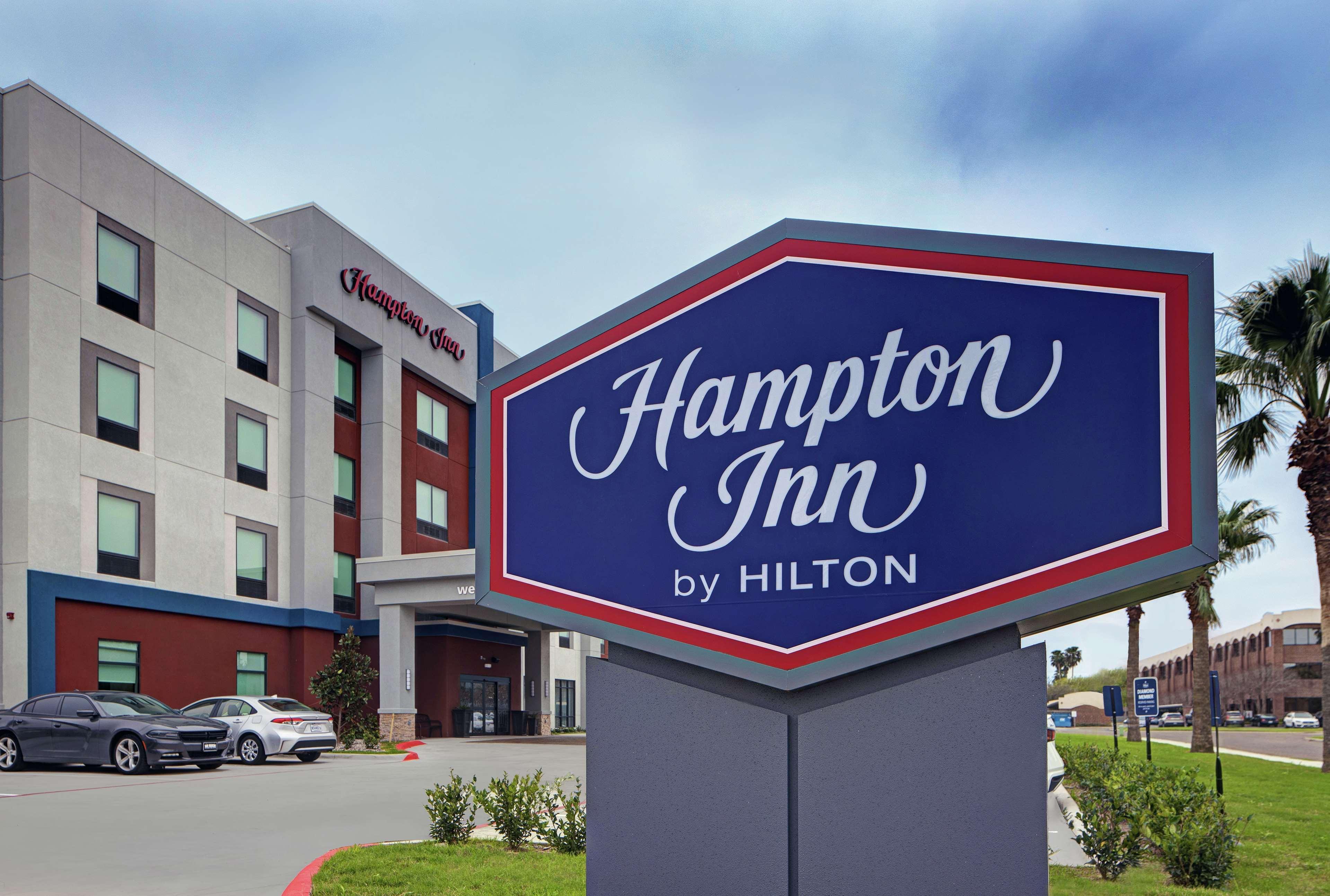 Hampton Inn Уеслако Екстериор снимка